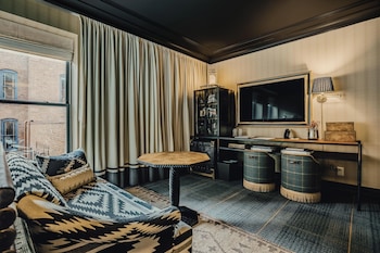 Junior Suite, 2 Queen Beds, Hearing Accessible (Mobility w/Tub)