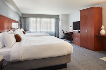 Room, Multiple Beds