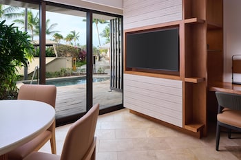 Pool Side Suite (Adults Only)