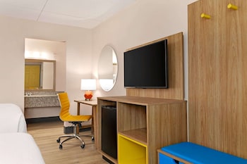 Room, 2 Double Beds, Non Smoking (Mobility,Roll-In shower)