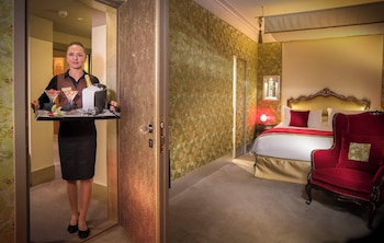 Deluxe Suite, 1 King Bed (Canal View)
