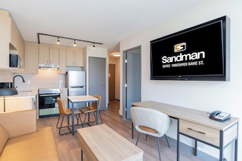 Standard Suite, Kitchen (2 Single Beds, Sofa Bed, W/D, Balcony)