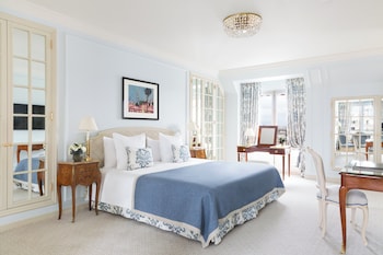 Junior Suite with Balcony