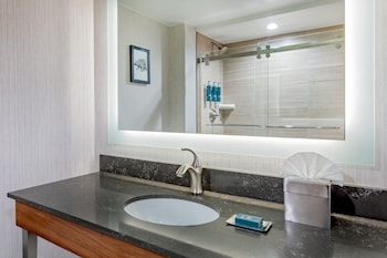Room, 2 Queen Beds, Hearing Accessible (Hearing)