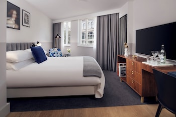 Room, 1 Queen Bed (Essential)