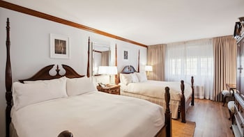 Traditional Room, 2 Queen Beds