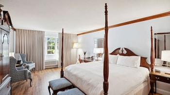 Traditional Room, 1 King Bed