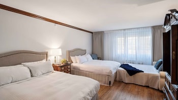 Luxury Triple Room