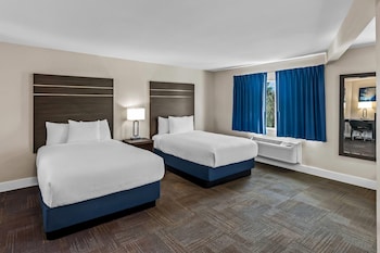 Room, 2 Double Beds, Accessible, Non Smoking (Mobility/Hearing, Tub w/Grab Bars)