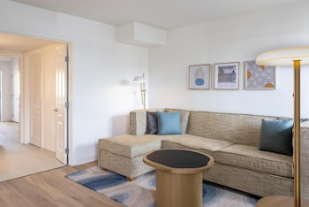 Suite, 1 King Bed