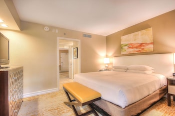 Suite, 1 Bedroom, Accessible, Bathtub (Agave, Mobility & Hearing)