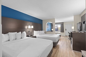 Suite, Multiple Beds, Non Smoking
