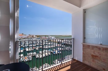 Double or Twin Room, Marina View (1 adult)