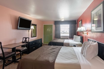 Standard Room, 2 Queen Beds, Non Smoking