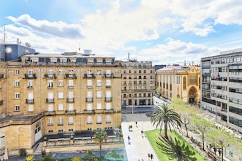 Suite, 1 Bedroom, Garden View