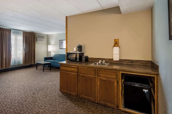 Suite, 1 King Bed, Non Smoking