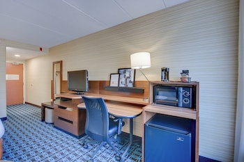 Room, 2 Queen Beds, Hearing Accessible (Accessible Bathtub)