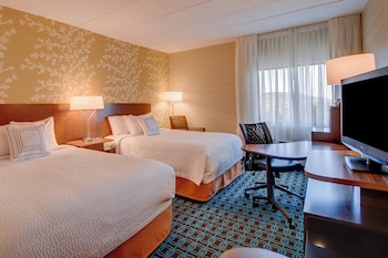 Room, 2 Queen Beds, Hearing Accessible (Accessible Bathtub)