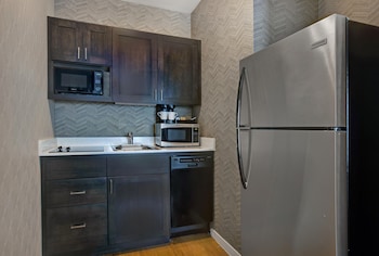 One Bedroom Suite, Two Double Beds, Non-Smoking