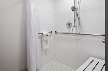 Standard Room, 1 King Bed, Accessible (Mobility Accessible)