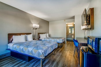 Deluxe Room, 2 Double Beds, Non Smoking, Refrigerator & Microwave