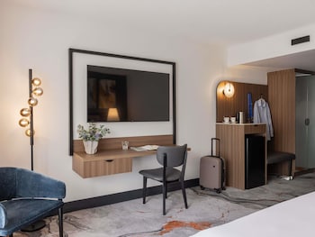 Deluxe Room, Multiple Beds, Terrace