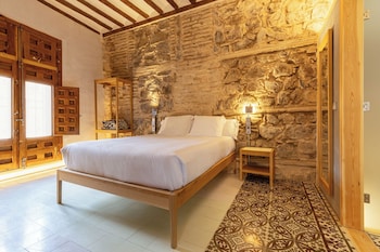 Double Room, 1 Queen Bed