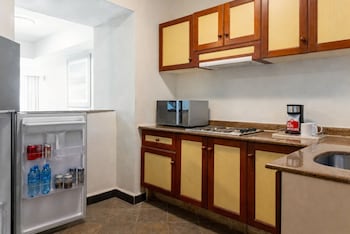 Three Bedroom Villa with Two King Beds and Two Double Beds - Non-Smoking