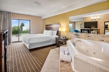 Suite, 1 King Bed with Sofa bed, Non Smoking