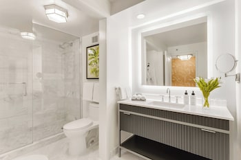 Classic Room, 2 Queen Beds, Club Lounge Access (Partial Ocean View)