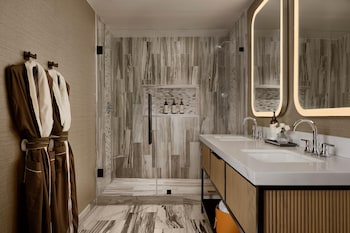 Suite (James Chadwick)