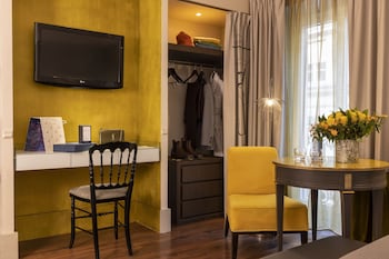 Deluxe Room Opera View