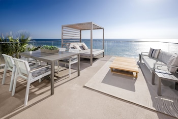Oceanfront Vista Suite