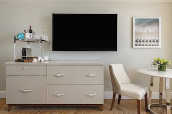 Premium Oceanfront Double Queen Studio