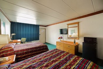 Standard Double Room, 2 Double Beds, Smoking