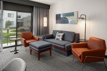 Suite, 1 Bedroom (Hearing Accessible)