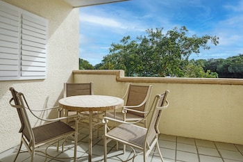 Standard Suite, 1 Bedroom (King, View)