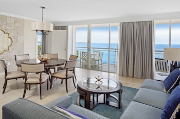 Suite, 1 Bedroom (Penthouse, King, Bay Front)
