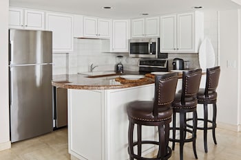 Suite, 1 Bedroom (Penthouse, King, Bay Front)