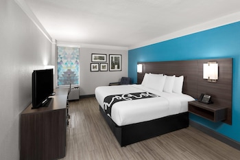 Suite, 1 King Bed, Non Smoking