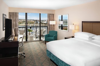Room, 1 King Bed, Balcony, Marina View