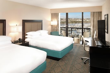 Superior Room, 2 Queen Beds, Balcony, Marina View