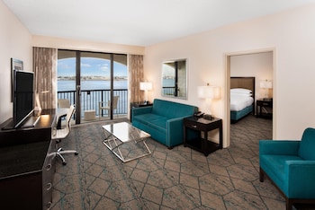 Suite, 1 King Bed with Sofa bed, Balcony, Harbor View