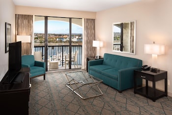 Suite, 1 King Bed with Sofa bed, Balcony, Marina View