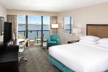Room, 1 King Bed, Balcony, Harbor View