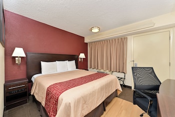 Deluxe Room, 1 King Bed (Smoke Free)