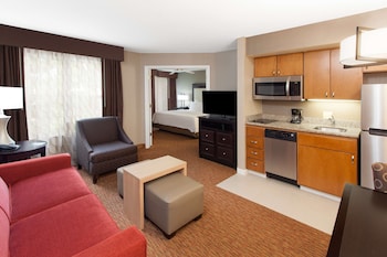 Suite, 1 King Bed, Non Smoking