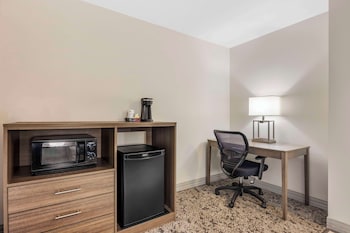 Standard Room, 1 King Bed, Non Smoking, Balcony