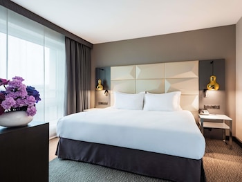 Junior Suite (Separate Living room)