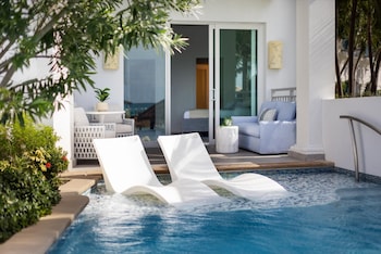 East Bay Beachfront Swim-up Butler Suite (BSUP)